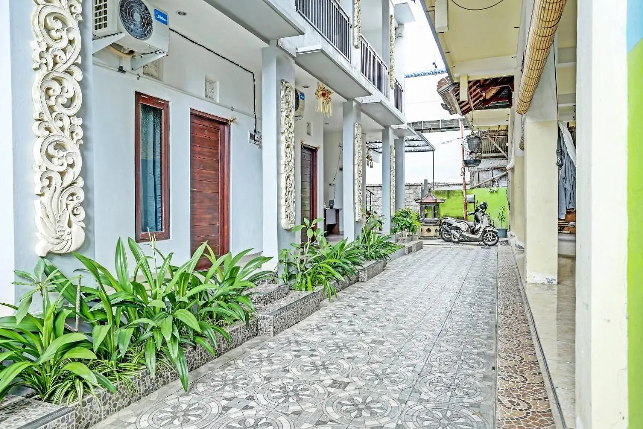 酒店 Oyo 91080 Kubu D&D Guesthouse 塞米亚克