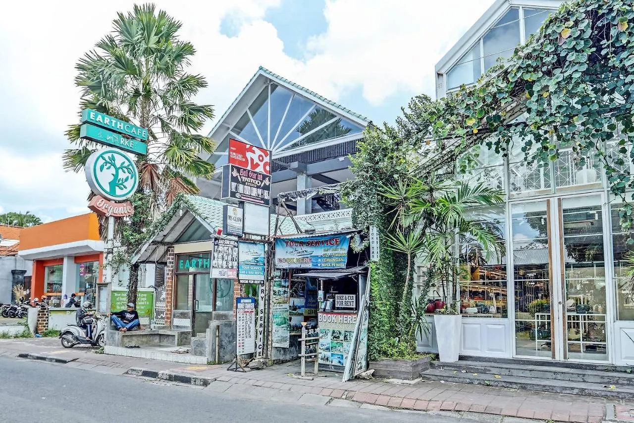 酒店 Oyo 91080 Kubu D&D Guesthouse 塞米亚克