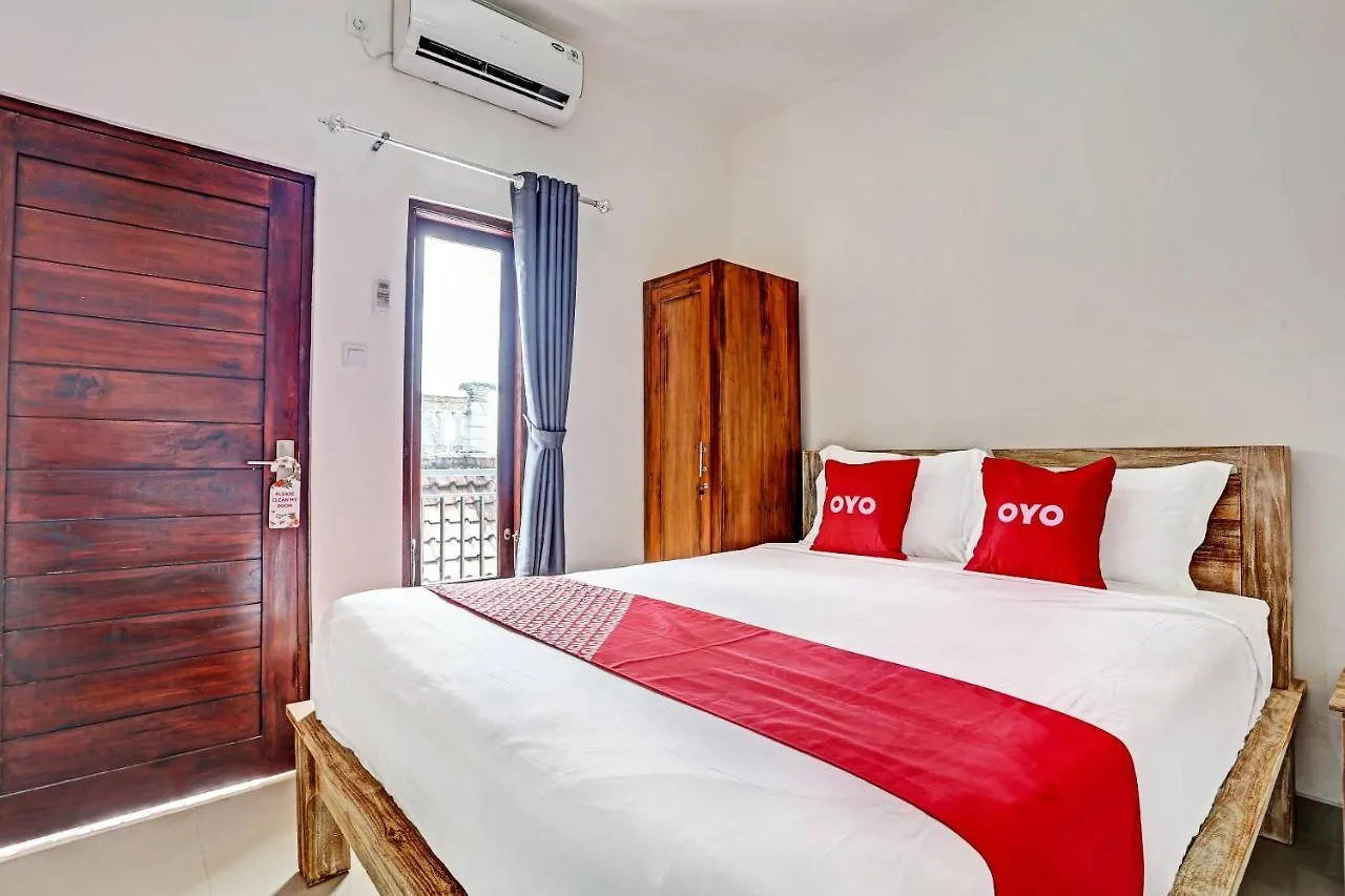 ** 酒店 Oyo 91080 Kubu D&D Guesthouse 塞米亚克 印尼