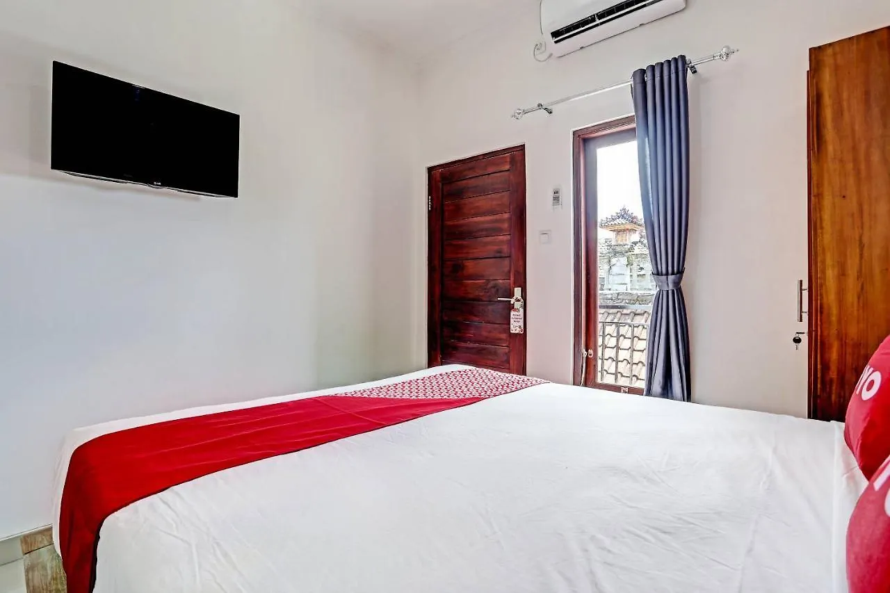 Oyo 91080 Kubu D&D Guesthouse 塞米亚克 2*,